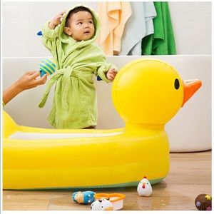 Munchkin inflatable tub